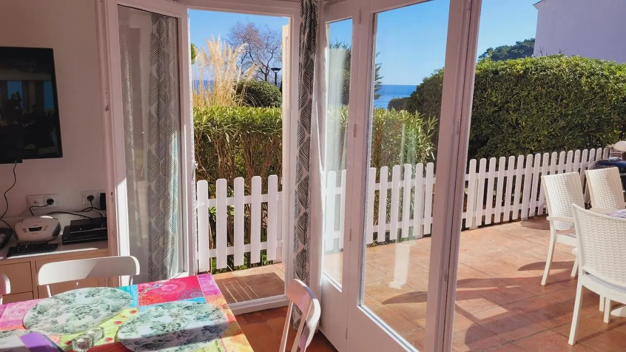 Casa Con Jardin A 25 Metros De La Playa. La T. Villa Palamos