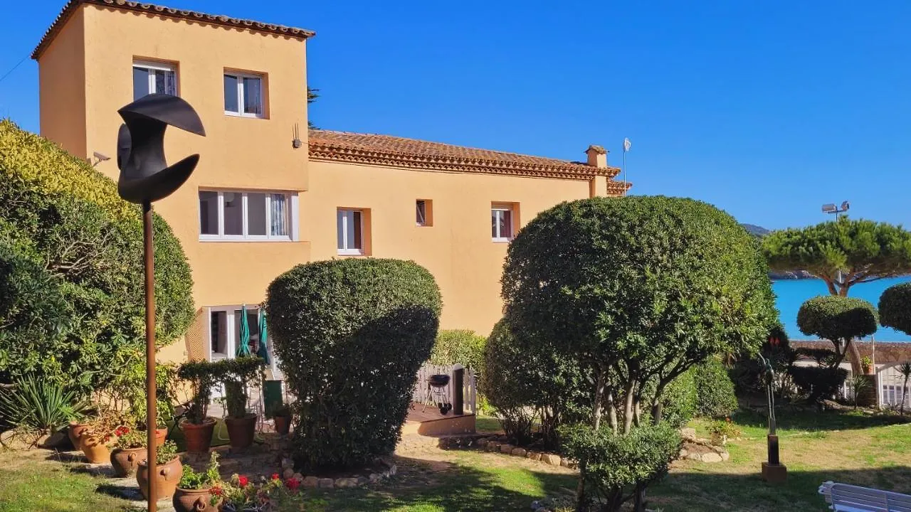 Casa Con Jardin A 25 Metros De La Playa. La T. Villa Palamos Holiday home
